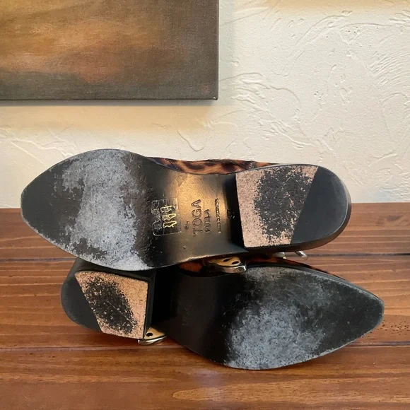 ‼️TOGA PULLA ‘ARCHIVE’ LEOPARD CALFSKIN FOUR STRAP WESTERN BOOTIE‼️ - Picture 11 of 12